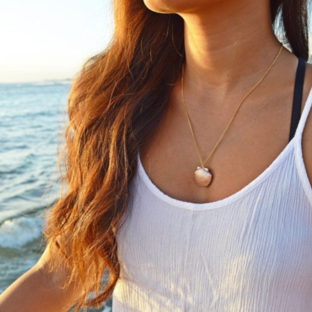 π Awesome Metallic Sea Shell Photo Locket Available In Gold Rose Gold Or Silver - Picture 3 of 8